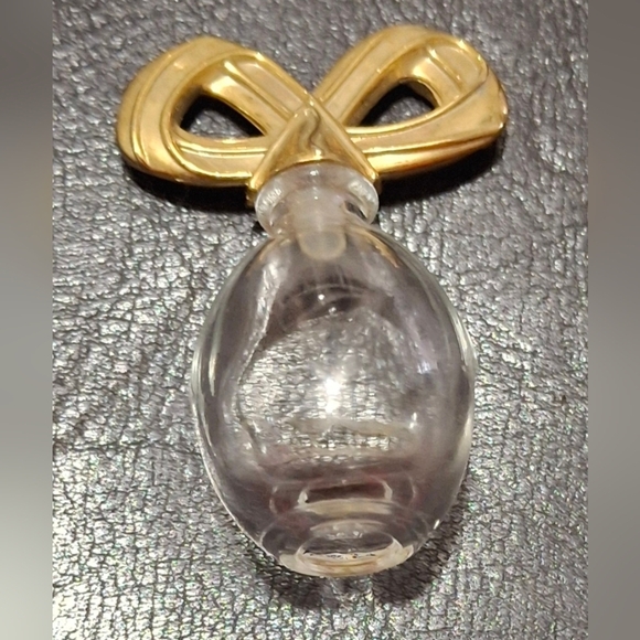 Other - Vintage Elizabeth Taylor White Diamonds 2" Tall Empty Perfume Bottle Rhinestone.